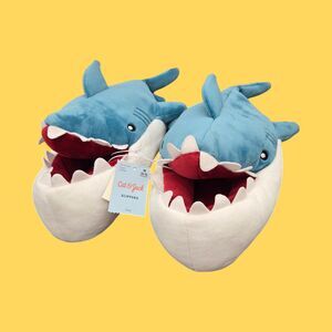 Cat & Jack Halloween Shark Slippers Teal Blue Kids Medium (2/3) New With Tags
